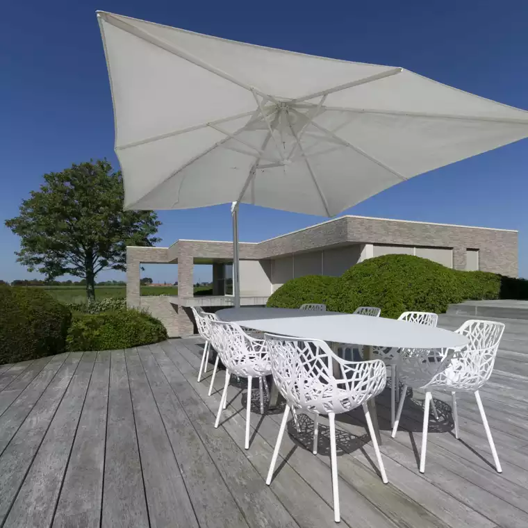 Landelijk gelegen tuin met elegante haagmassieven (22) -  - Tuinaanleg
